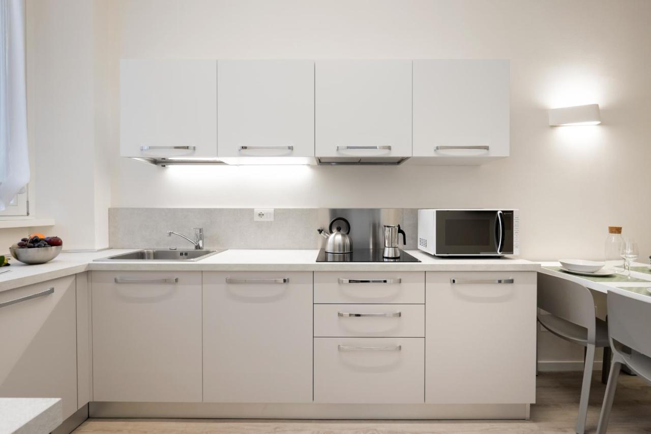 Duomo Apartment เวโรนา ภายนอก รูปภาพ